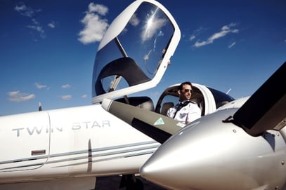 pilot-in-aircraft-600x400